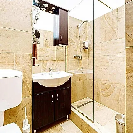 Ξενοδοχείο Forum 3*